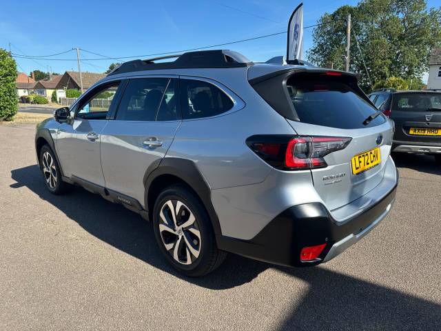 2022 Subaru Outback 2.5i Touring 5dr Lineartronic
